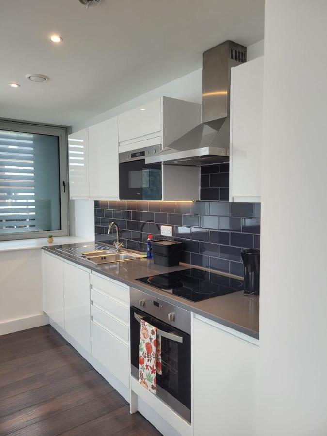 2Br Chic London Sleep 9 Bp7 Apartment Luaran gambar